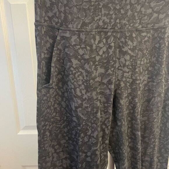 Lululemon athletica Align Jogger Size 4 - Picture 8 of 8